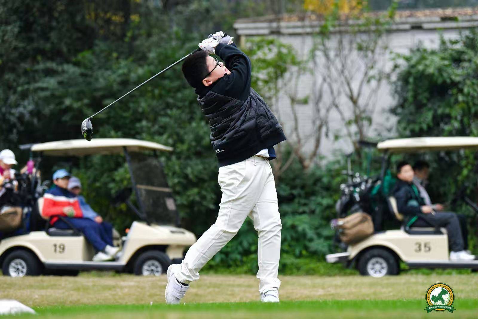 球星爆发！高尔夫赛场再现神级操作