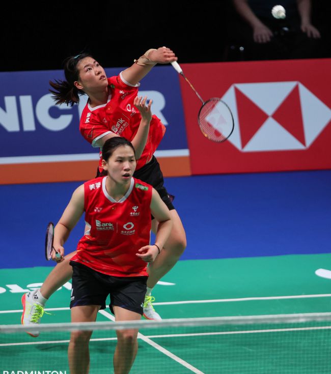 丹麦队鏖战德国队，郑思维带队取胜