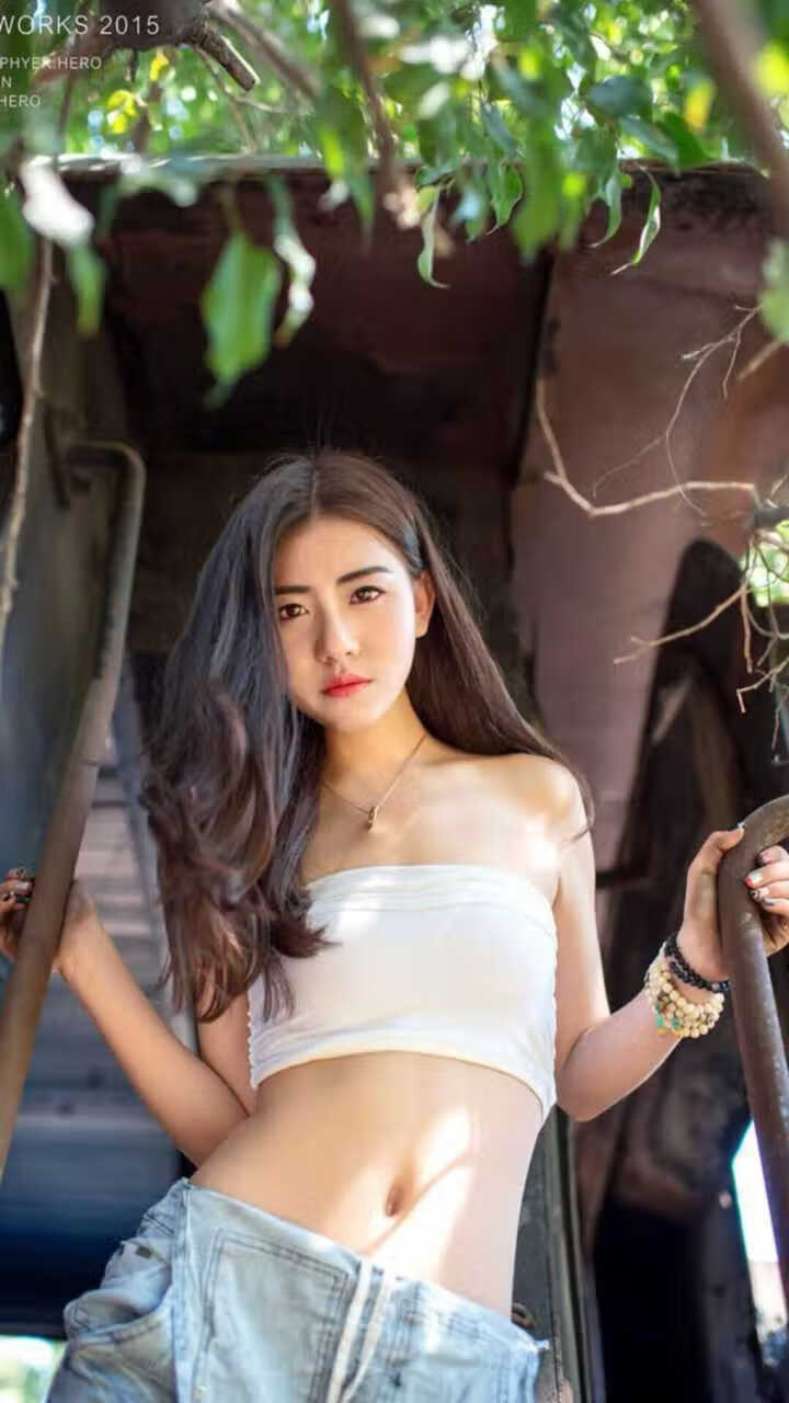 绿茵与硬木的对话,当深圳火力在欧冠之夜压制开拓者精神