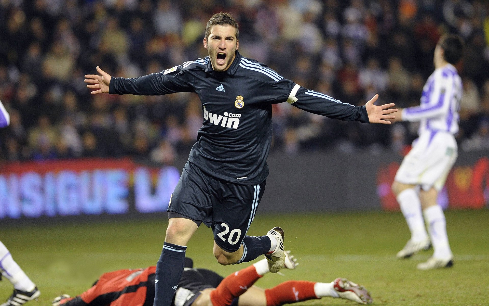 北境风暴席卷法兰西，加拿大硬仗取胜，卡马文加成全场关键先生