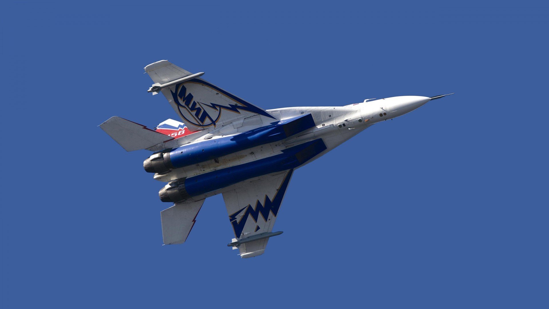 拳击赛场，篮球心脏，末节三分雨如何打穿钢铁防线