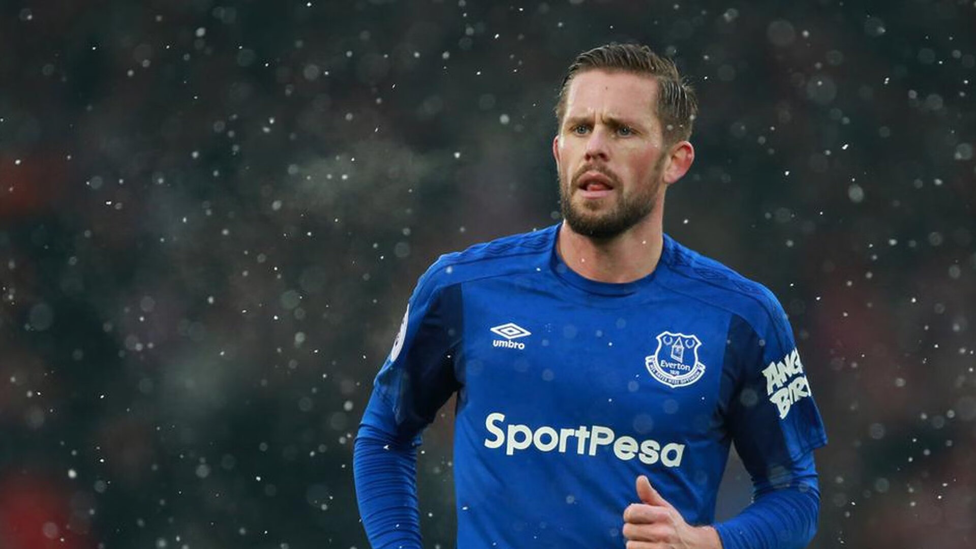 铁幕与独舞，赖斯如何在洪都拉斯编织的防守密网中为巴西凿开一线天光