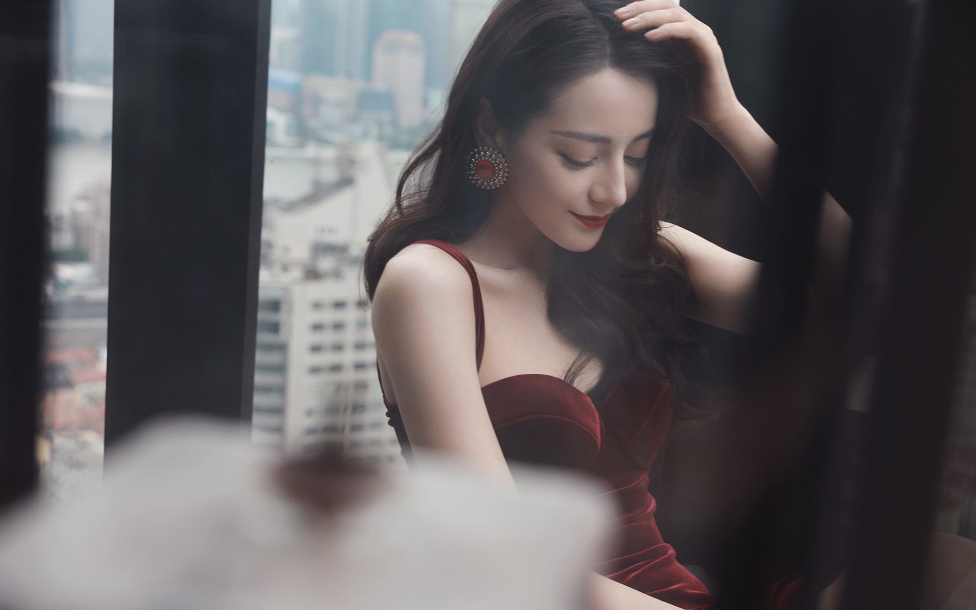 跨联盟巅峰对决，詹姆斯40+三双惊艳全场，广厦团队篮球决胜时刻力克篮网